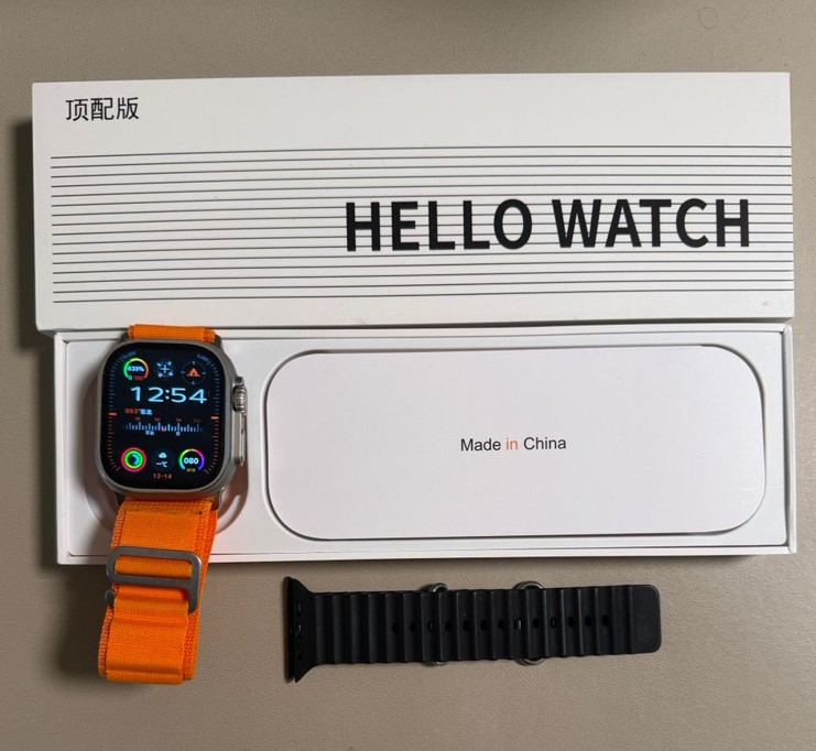Hello Watch is a smart watch that can reply to messages and can be worn while swimming